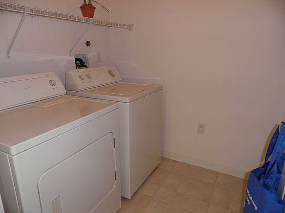 Laundry room off kitchen - washer & dryer included!