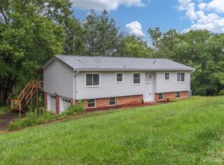 79 Leaf Ln, Clyde, NC 28721