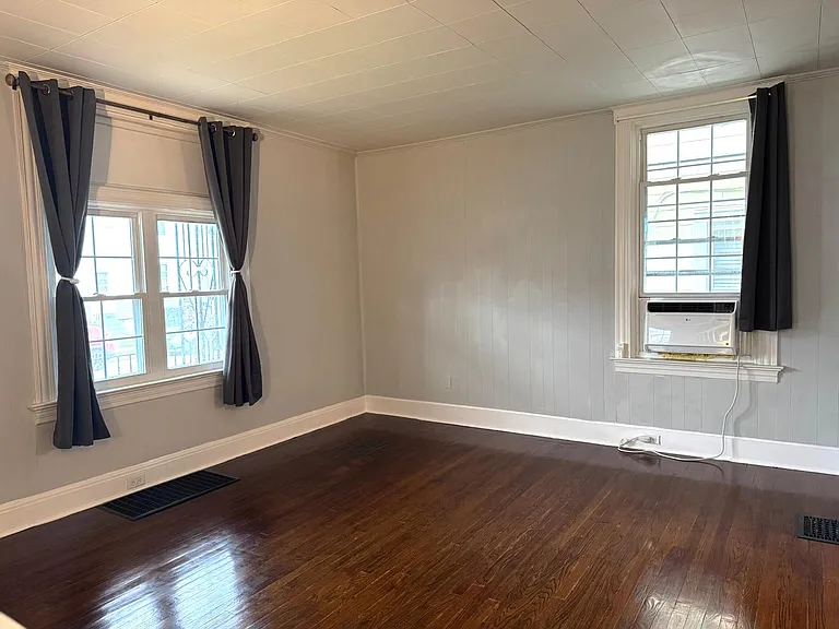 6148 Cedar Ave — Photo 4
