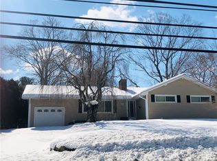 93 S Main St, Brooklyn, CT 06234