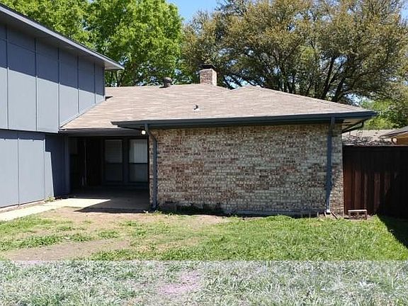 4th image of 2810 Green Oaks Dr