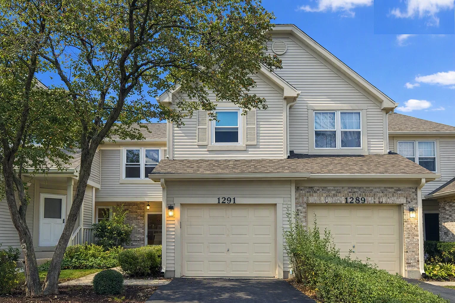 3 bed, 2.5 bath, 1582 sqft, $2,995 — Photo 1