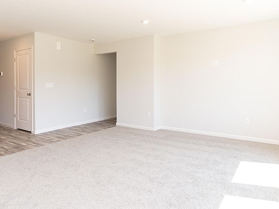 5th image of 12133 Farmer Dr