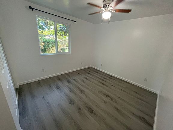 3rd image of 98-227 Kaluamoi Pl #D