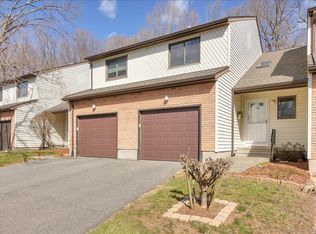 186 Oak Forest Dr #6, Manchester, CT 06042
