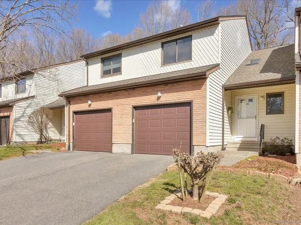 186 Oak Forest Drive #6, Manchester, CT 06042