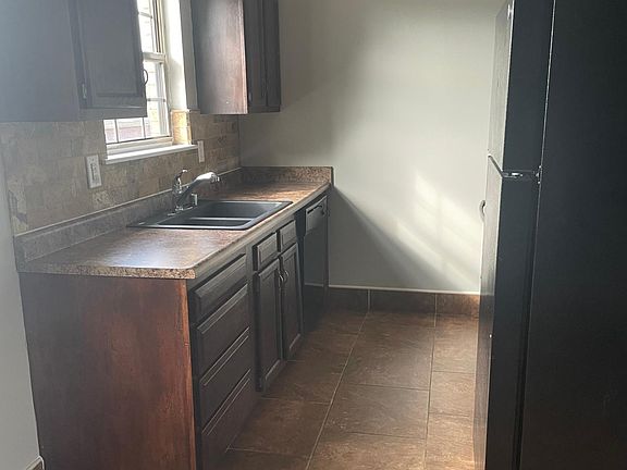 3rd image of 182 S Killarney Ln APT 2