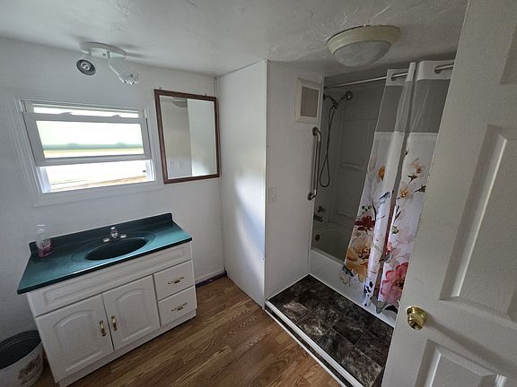4th image of 112 N Maple St #A