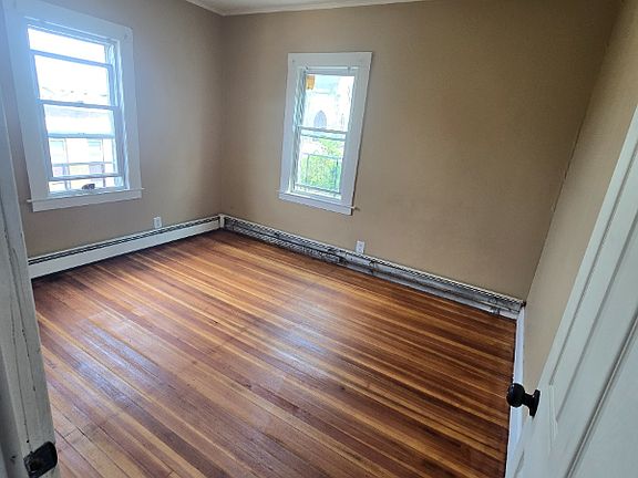 4th image of 94 Glen St Floor 3