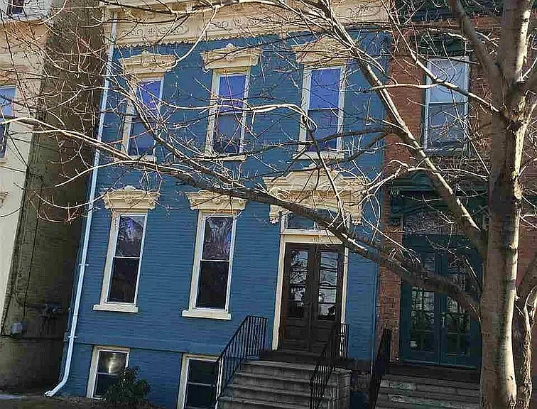 6 Riverside Ave #2 — Photo 1