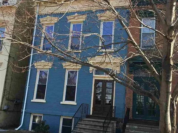 6 Riverside Ave APT 2, Rensselaer, NY 12144