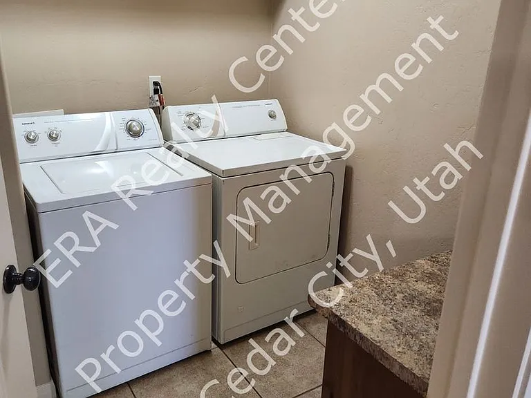370 W 1425 N #5 — Photo 7