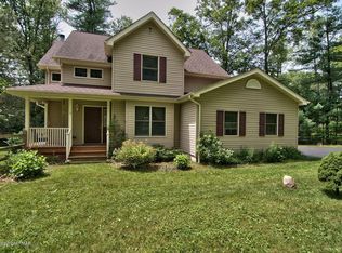 105 Elm Dr, Blakeslee, PA 18610