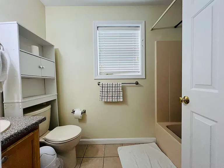38 Raymond St — Photo 11