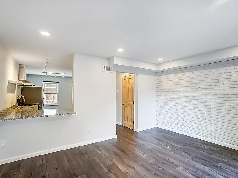 5701 Montgomery Rd #1 — Photo 26