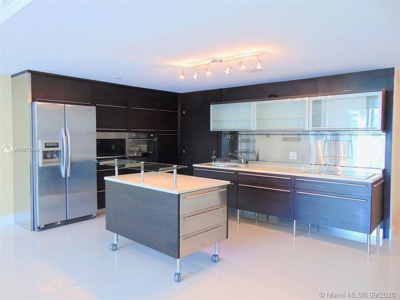 3rd image of 6000 Collins Ave APT 324