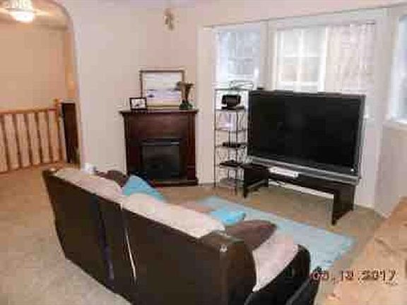 2nd image of 1126 SE 52nd Ct