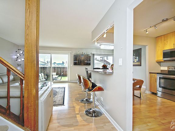 2nd image of 414 Mallard Dr #414