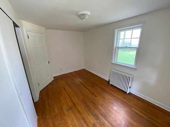3rd image of 399 Fairview Ave #1