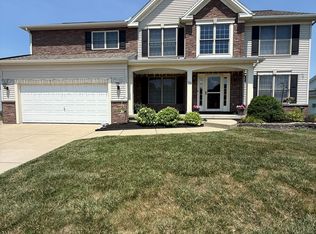 120 Newcastle Dr, Williamsville, NY 14221