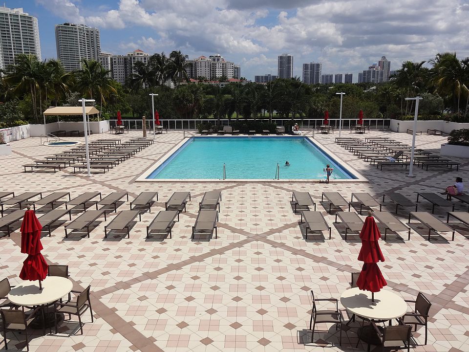 Pool & Deck Area