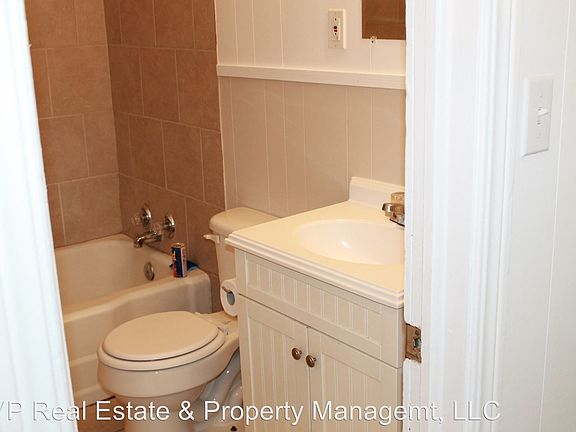 5th image of 4116 SE 24th St