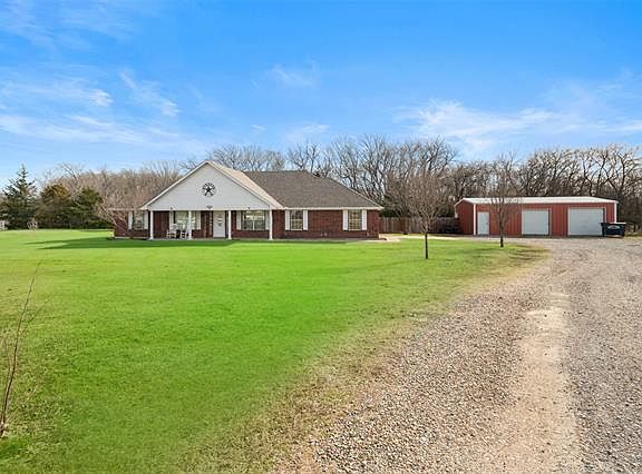 2nd image of 104 Ryan Ln