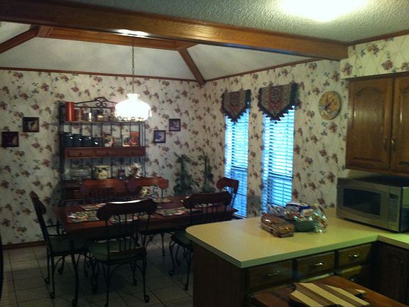 4th image of 419 Oak Glen Dr
