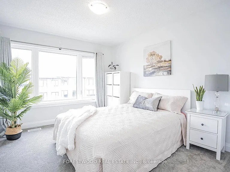 53 Humberstone Dr — Photo 36