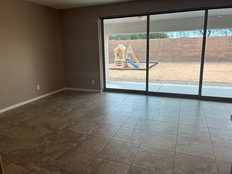 10124 E Tamery Ave — Photo 9