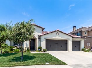 14556 Meadowbrook Ln, Eastvale, CA 92880