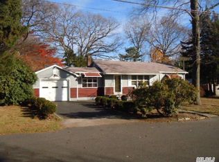 5 Comus Rd, Rocky Point, NY 11778