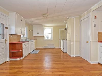 19 Quirk Ct, Newton, MA, 02458