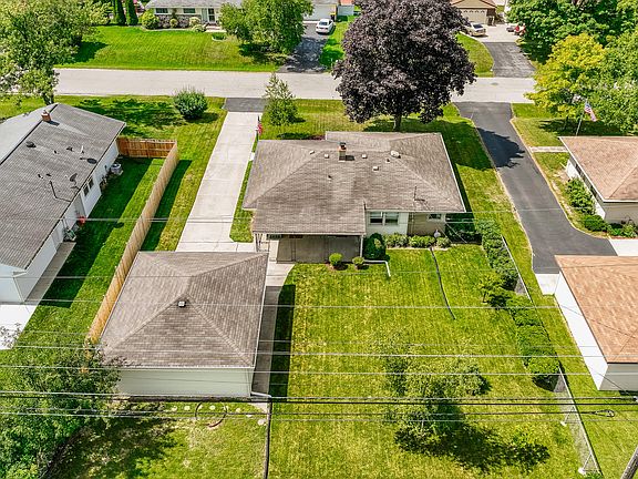 5th image of 8152 N 61st St