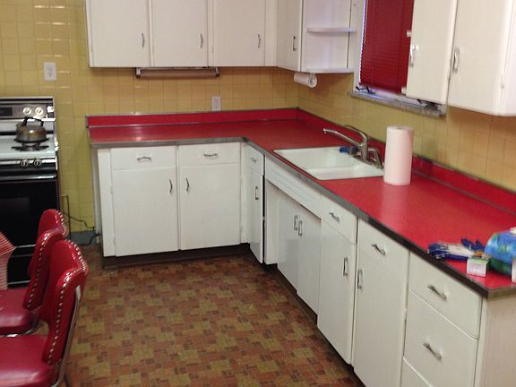 4th image of 968-972 Byron Ave