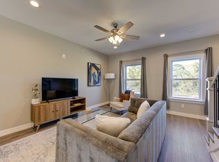 5262 Ella Blvd #300, Houston, TX 77018