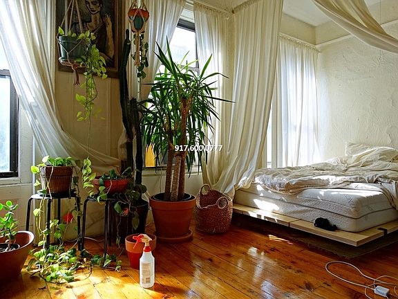 3rd image of 419 Wythe Ave #Loft2