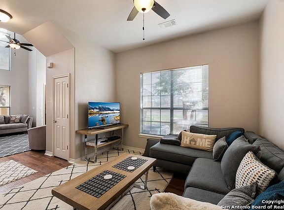 4th image of 22223 Estate Hill Dr