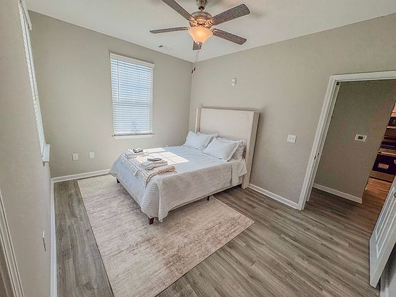 5th image of 2305 Pine Ct S #8606e4e4c