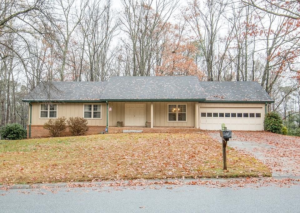 1st image of 2216 Chaparral Dr