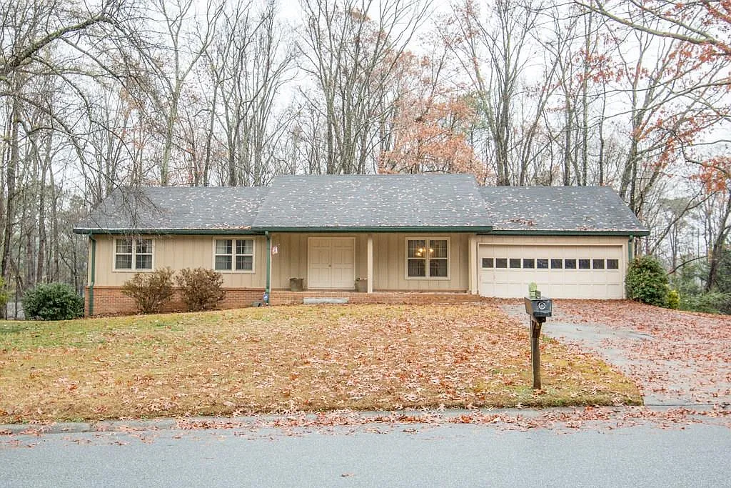 2216 Chaparral Dr photo 1