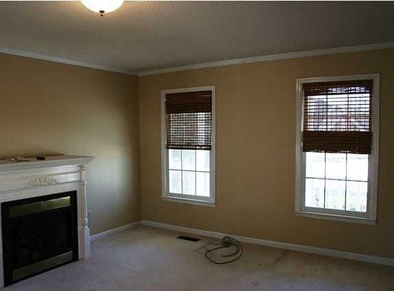 5th image of 69 Greenmeadow Ln