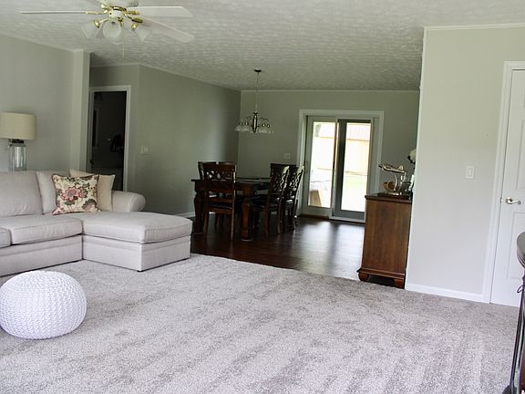 5th image of 23 Chandler Dr