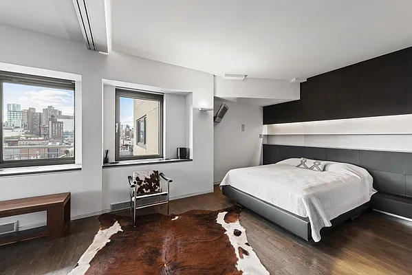 Sold by Compass | media 7