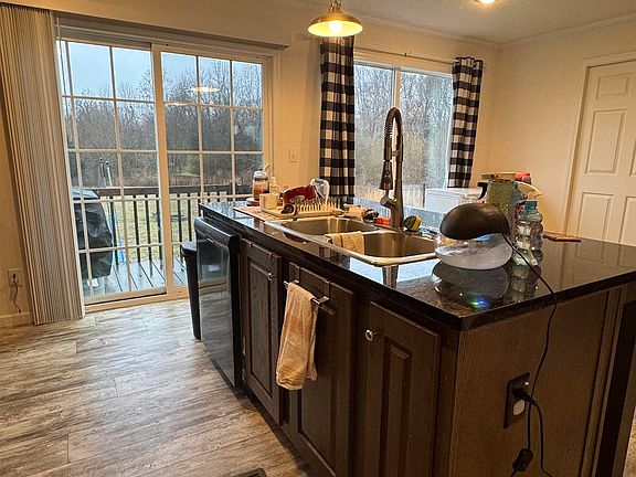 4th image of 9070 Greenpond Rd