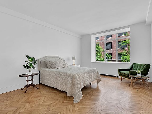 4th image of 24 W 55th St APT 3D