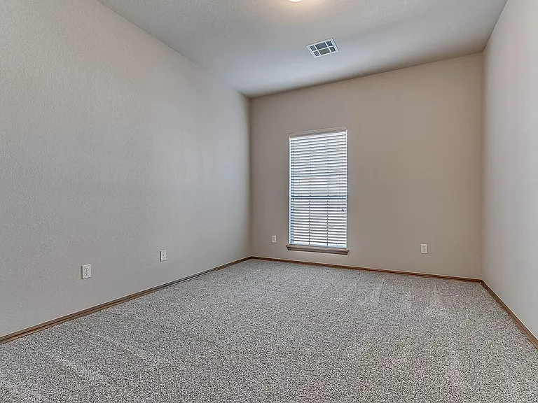 2224 NW 157th Ter — Photo 37