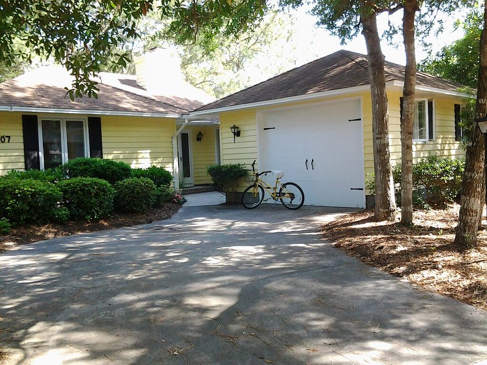 1st image of 507 Fairway Dr W