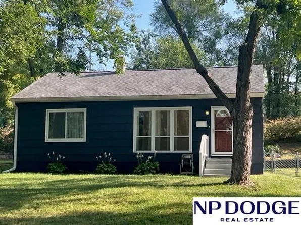 7740 Webster St, Omaha, NE 68114