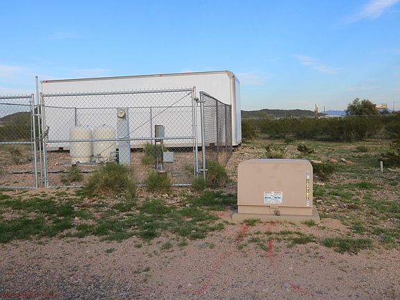 4th image of 2520X N 11th Avenue #210-09-026E